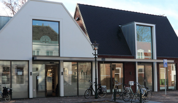 Buitenzijde gebouw groepspraktijk De Dorpsstraat