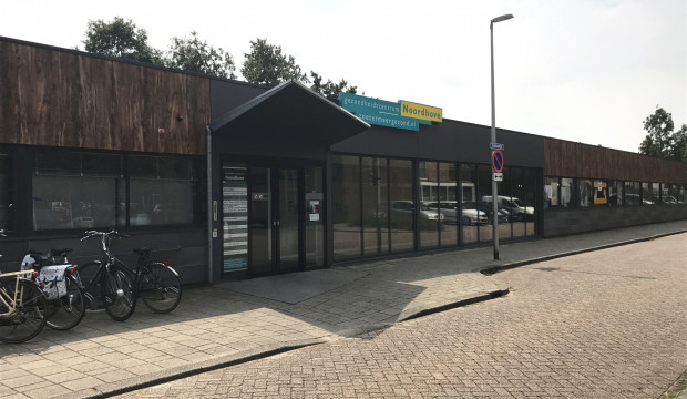 Buitenzijde gebouw gezondheidscentrum Noordhove