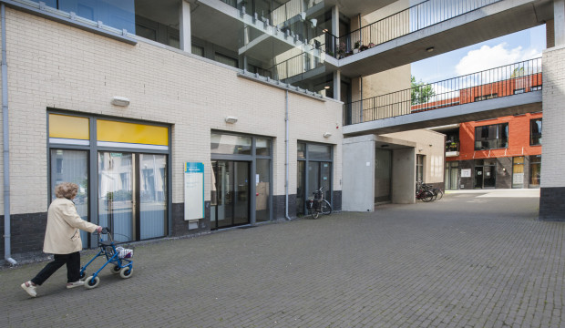 Buitenzijde gebouw praktijk Bijdorplaan